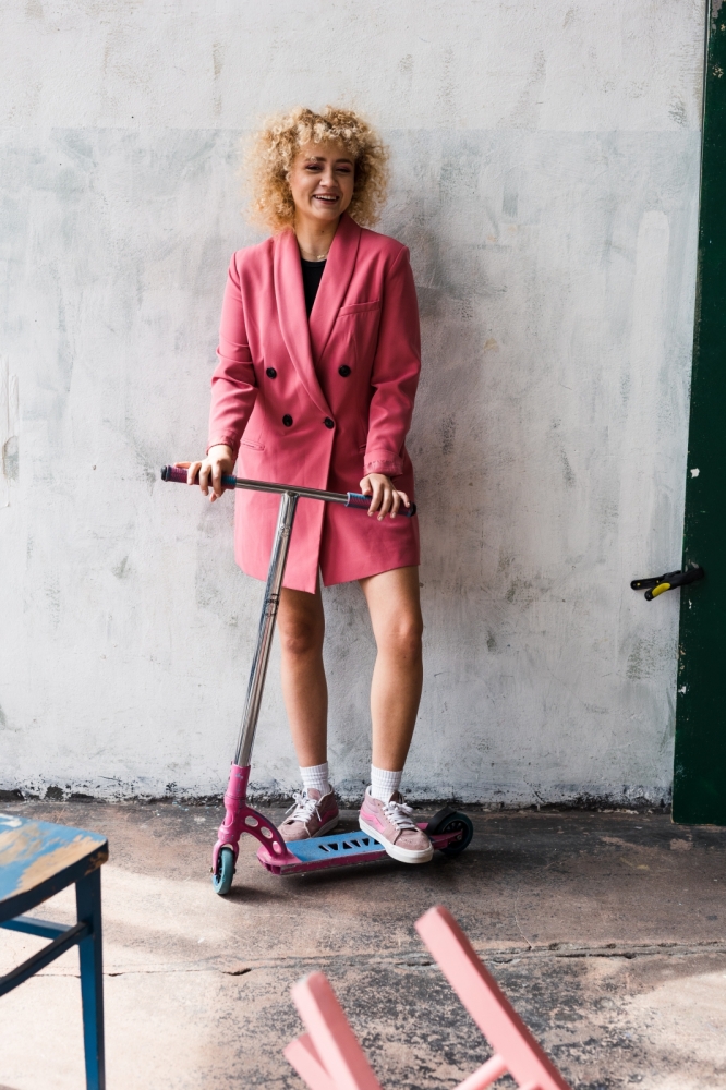 sesja zakochanych z hulajnogami