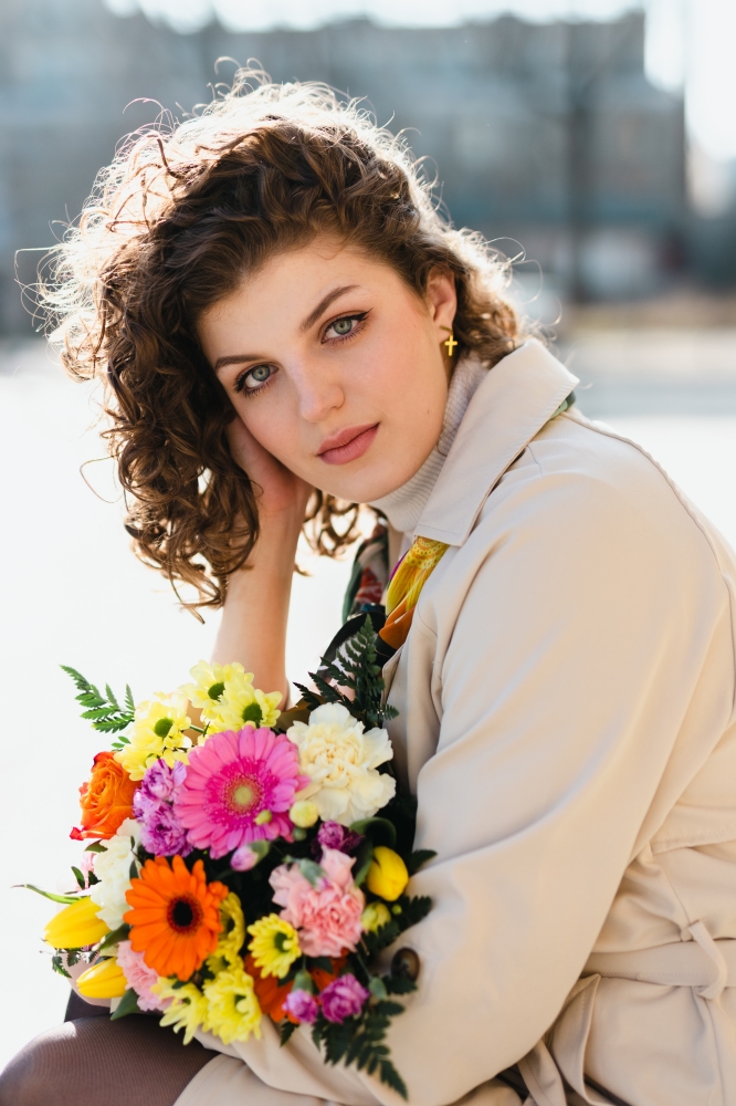 sesja_Sary_z_bukietem