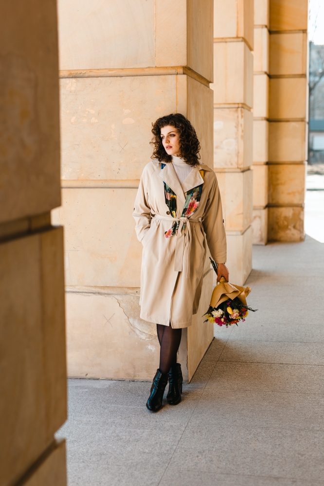 sesja_Sary_z_bukietem