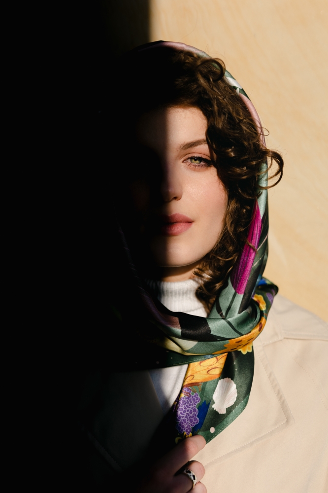 sesja_Sary_z_bukietem