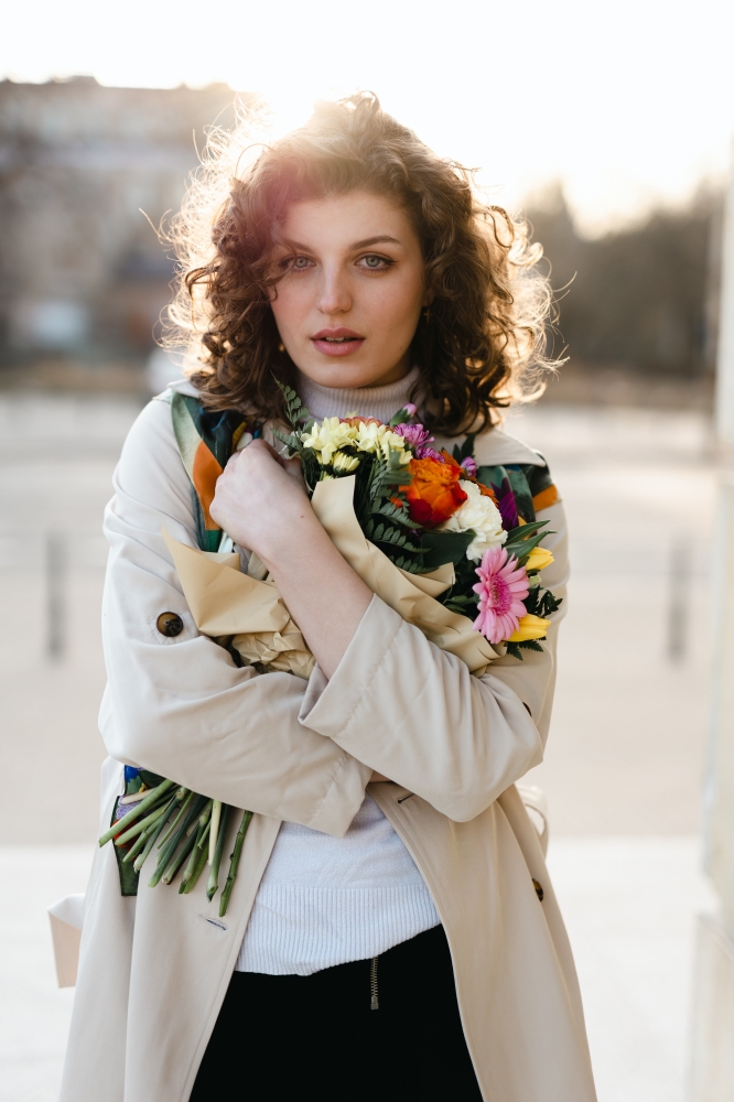 sesja_Sary_z_bukietem