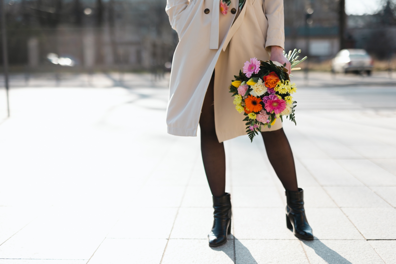 sesja_Sary_z_bukietem