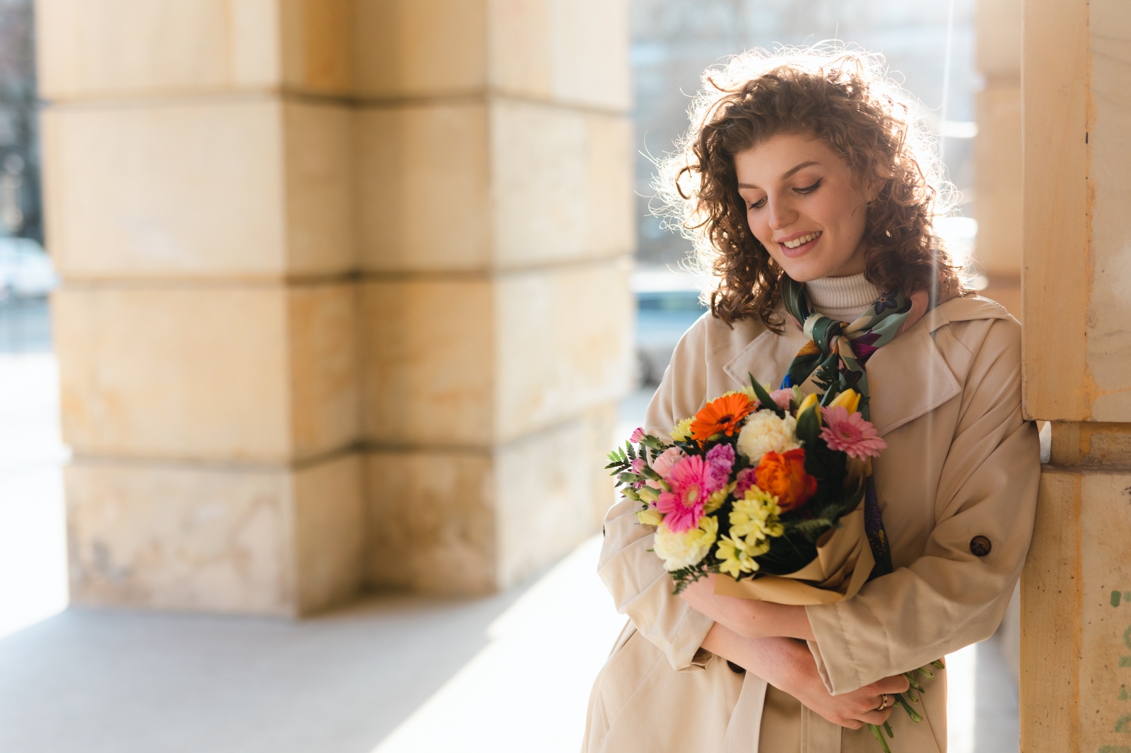 sesja_Sary_z_bukietem