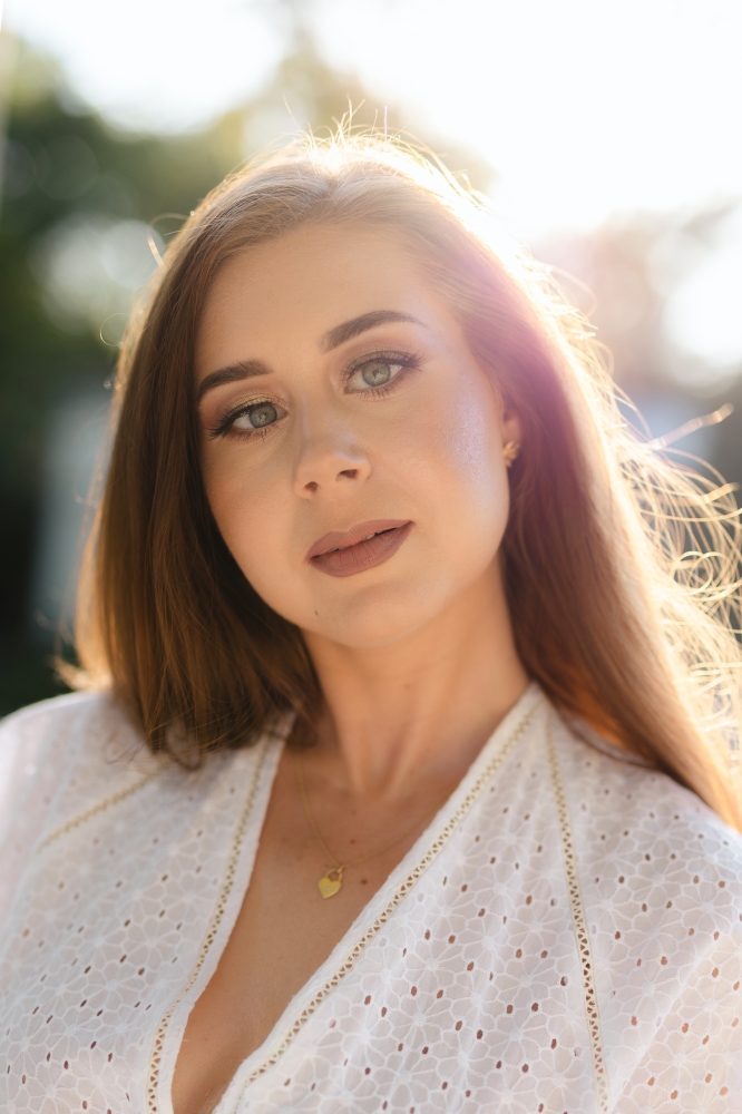 sesja kobieca w łódzkim parku