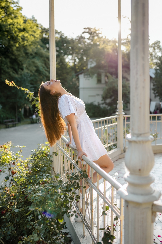 sesja kobieca w łódzkim parku